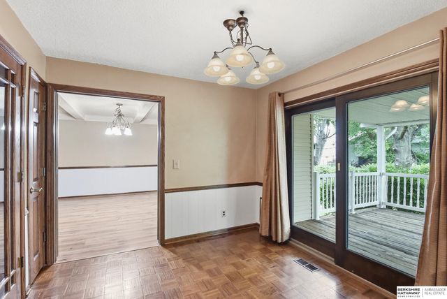 9259 Berry Street, Omaha, NE 68127
