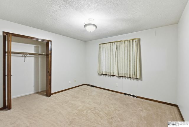9259 Berry Street, Omaha, NE 68127