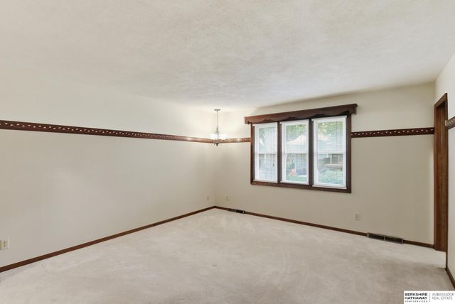 9259 Berry Street, Omaha, NE 68127