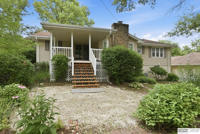 9259 Berry Street, Omaha, NE 68127