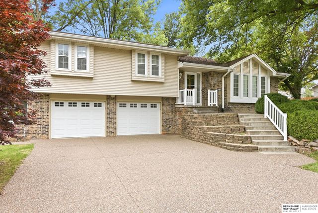 9259 Berry Street, Omaha, NE 68127