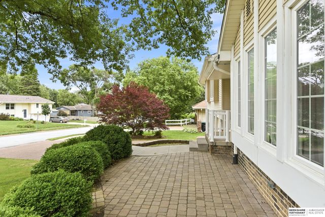 9259 Berry Street, Omaha, NE 68127