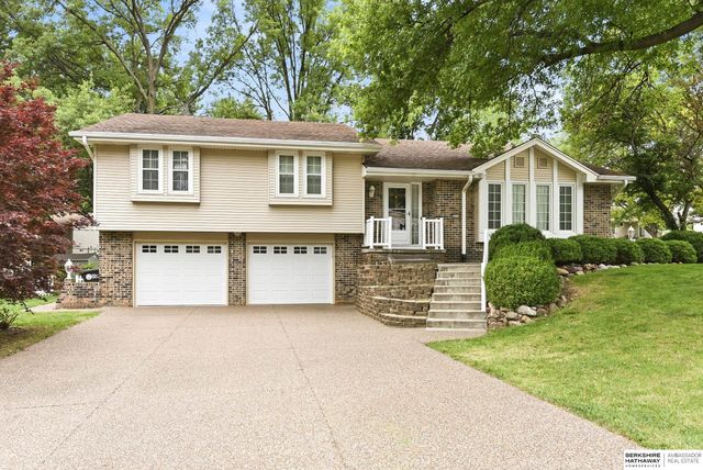 9259 Berry Street, Omaha, NE 68127