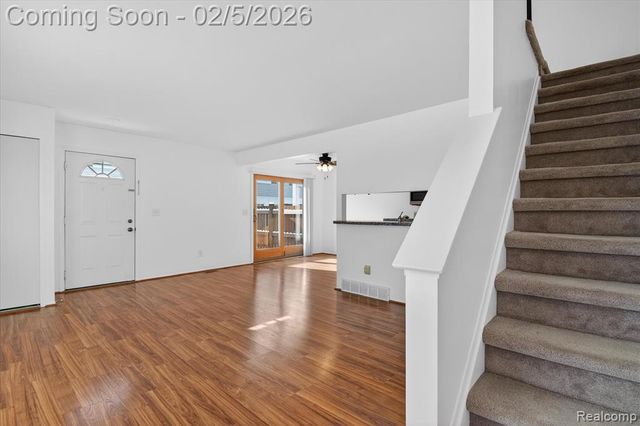 2736 Glenbridge Court, Ann Arbor, MI 48104