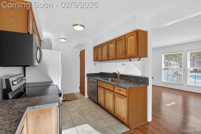 2736 Glenbridge Court, Ann Arbor, MI 48104