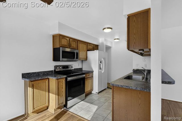 2736 Glenbridge Court, Ann Arbor, MI 48104