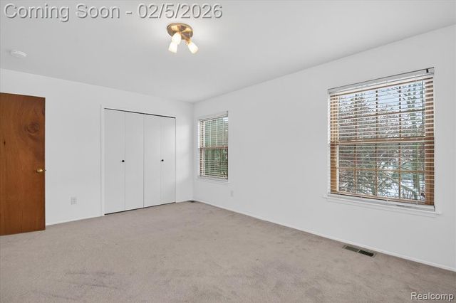 2736 Glenbridge Court, Ann Arbor, MI 48104