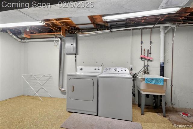 2736 Glenbridge Court, Ann Arbor, MI 48104