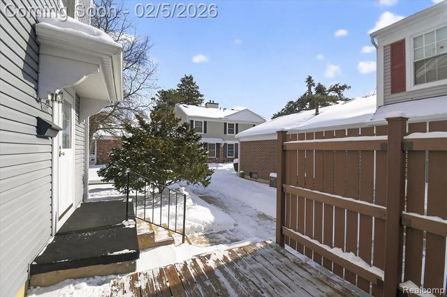 2736 Glenbridge Court, Ann Arbor, MI 48104