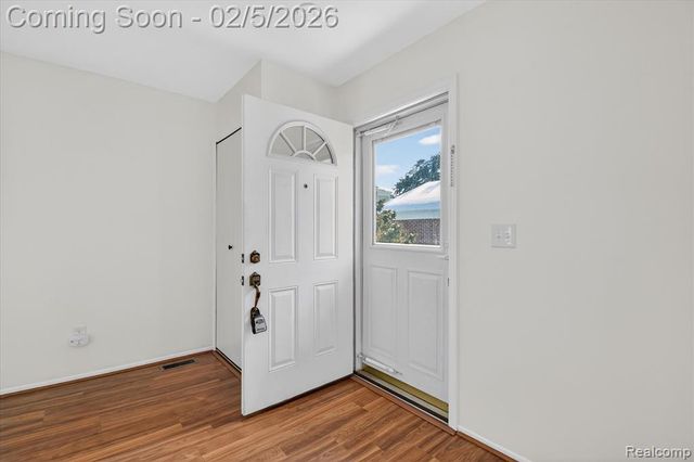 2736 Glenbridge Court, Ann Arbor, MI 48104