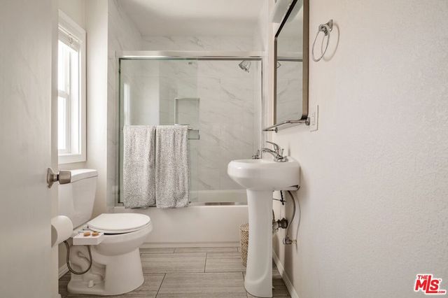 5368 Oakland Street, Los Angeles, CA 90032