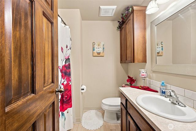 5619 NE 68th Ave, Vancouver, WA 98661