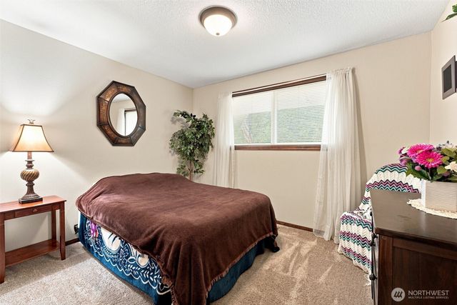 5619 NE 68th Ave, Vancouver, WA 98661