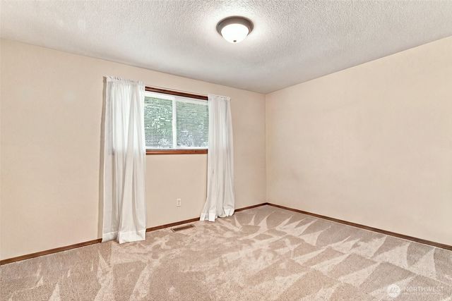 5619 NE 68th Ave, Vancouver, WA 98661