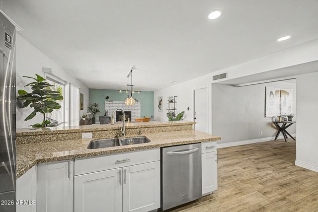 8001 N 17TH Drive, Phoenix, AZ 85021
