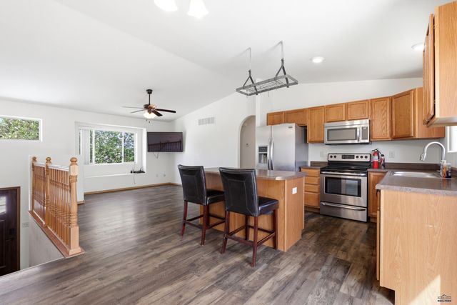 3636 KNUCKLEDUSTER RD, Rapid City, SD 57703