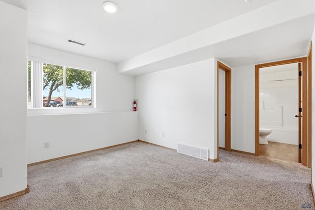 3636 KNUCKLEDUSTER RD, Rapid City, SD 57703