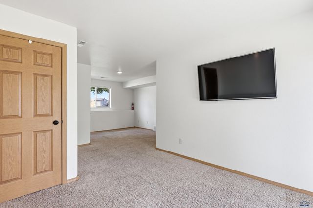 3636 KNUCKLEDUSTER RD, Rapid City, SD 57703