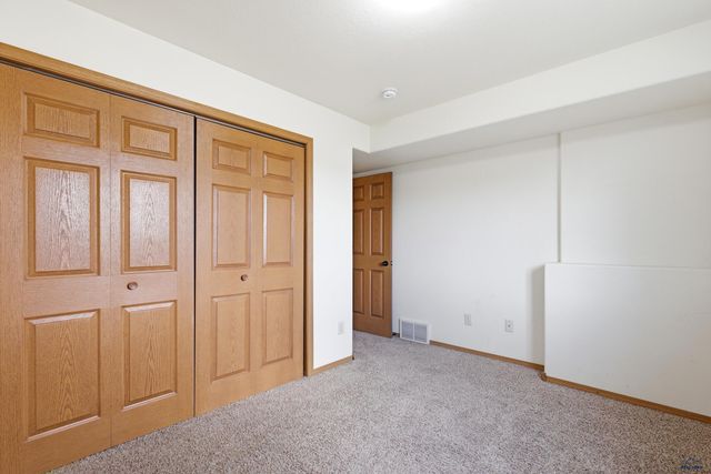 3636 KNUCKLEDUSTER RD, Rapid City, SD 57703