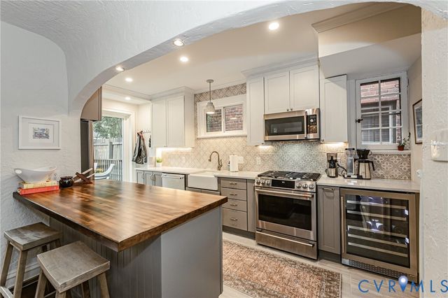 424 Roseneath Rd, Richmond, VA 23221