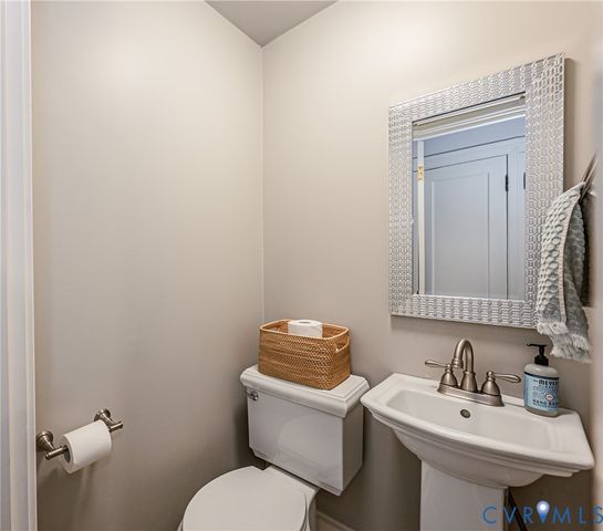 424 Roseneath Rd, Richmond, VA 23221