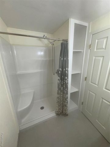 5392 Breeze Hill Place, Troy, MI 48098