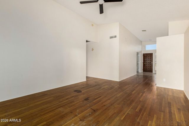 5602 W Mercer Lane, Glendale, AZ 85304