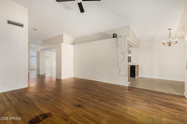 5602 W Mercer Lane, Glendale, AZ 85304