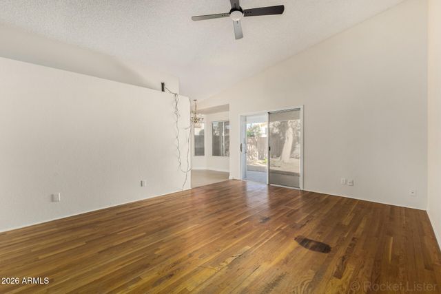 5602 W Mercer Lane, Glendale, AZ 85304