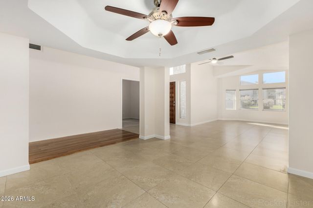 5602 W Mercer Lane, Glendale, AZ 85304