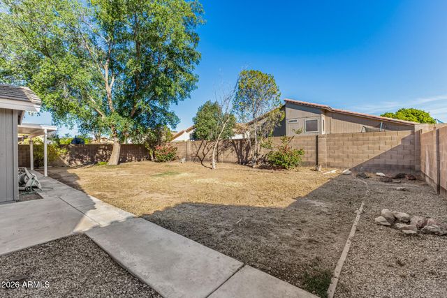 5602 W Mercer Lane, Glendale, AZ 85304