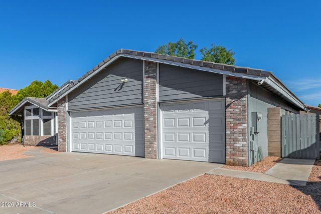 5602 W Mercer Lane, Glendale, AZ 85304