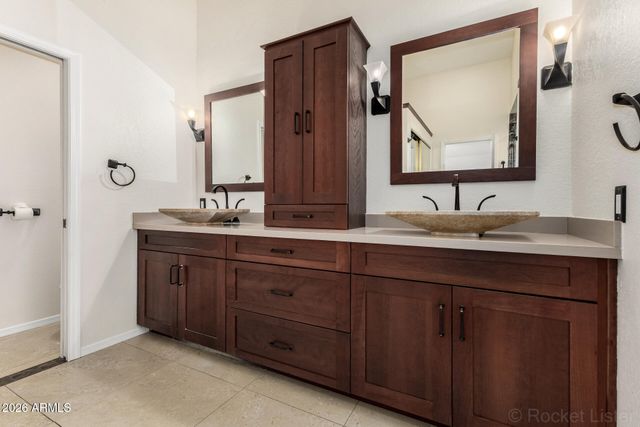 5602 W Mercer Lane, Glendale, AZ 85304