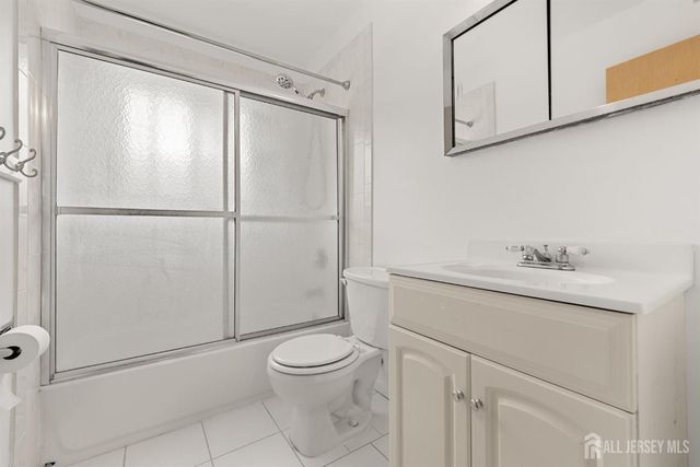 89 Van Buren Avenue 2, Metuchen, NJ 08840