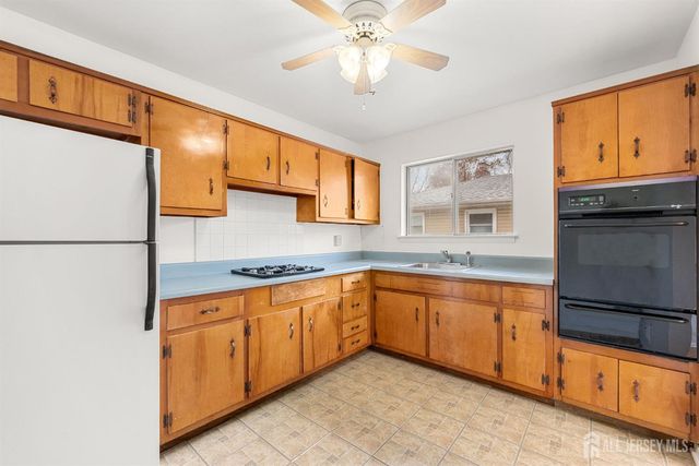 89 Van Buren Avenue 2, Metuchen, NJ 08840