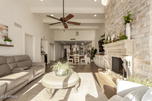 3800 E Lincoln Drive E 37, Phoenix, AZ 85018