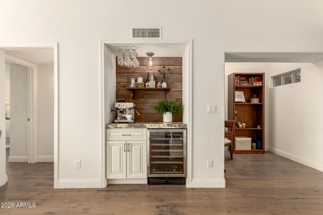 3800 E Lincoln Drive E 37, Phoenix, AZ 85018