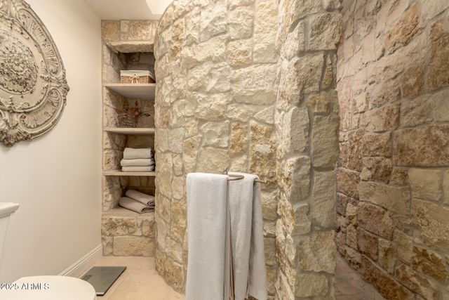 3800 E Lincoln Drive E 37, Phoenix, AZ 85018