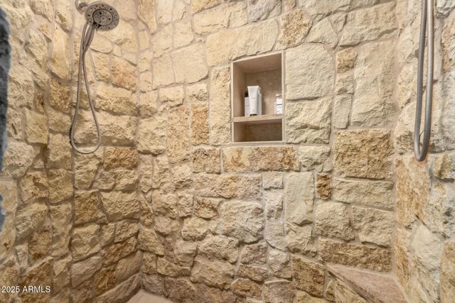 3800 E Lincoln Drive E 37, Phoenix, AZ 85018