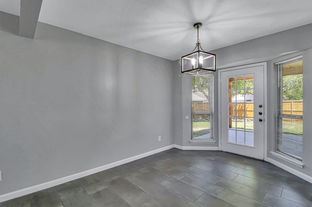 401 S Cannady Drive, Cedar Hill, TX 75104