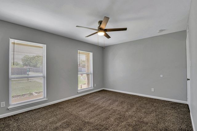 401 S Cannady Drive, Cedar Hill, TX 75104