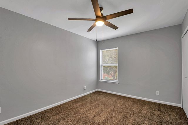 401 S Cannady Drive, Cedar Hill, TX 75104