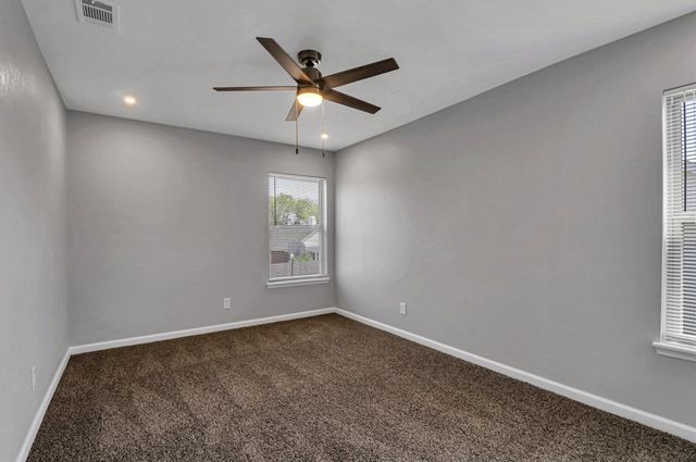 401 S Cannady Drive, Cedar Hill, TX 75104