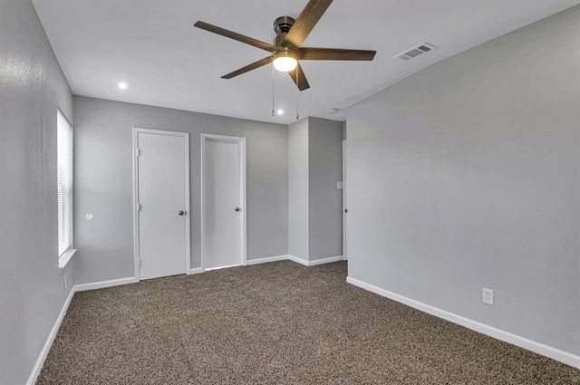 401 S Cannady Drive, Cedar Hill, TX 75104