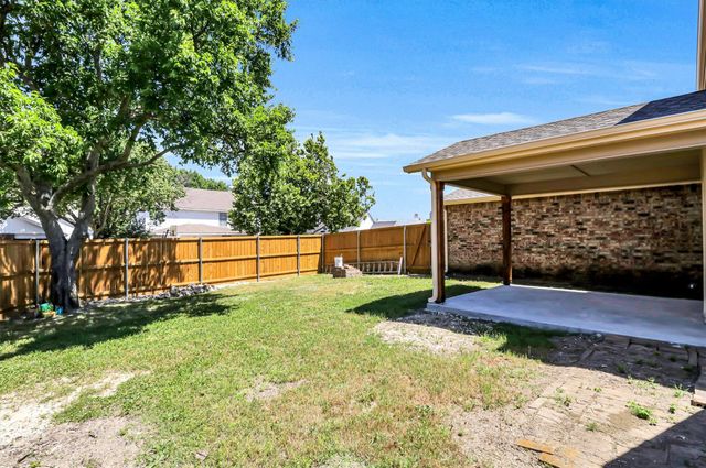 401 S Cannady Drive, Cedar Hill, TX 75104