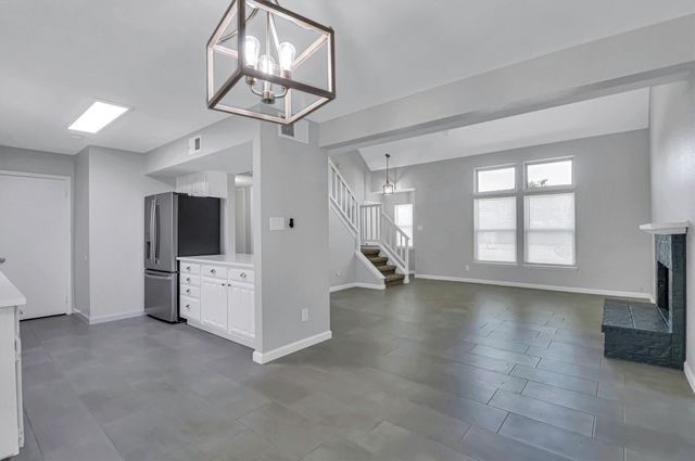 401 S Cannady Drive, Cedar Hill, TX 75104