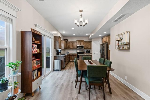 2413 SE Creek Ridge Court, Blue Springs, MO 64014