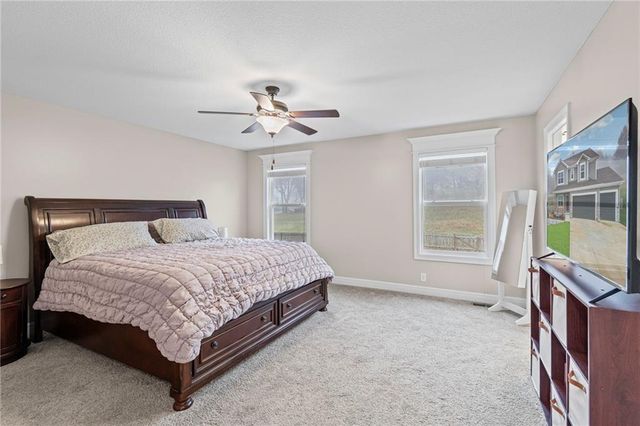 2413 SE Creek Ridge Court, Blue Springs, MO 64014