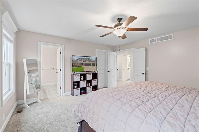 2413 SE Creek Ridge Court, Blue Springs, MO 64014