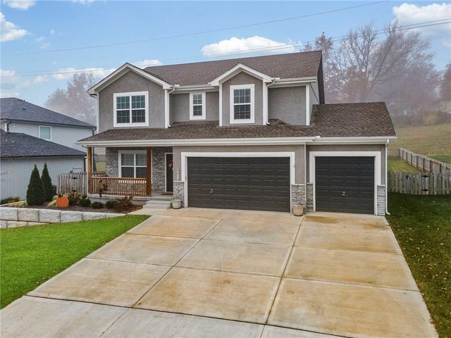 2413 SE Creek Ridge Court, Blue Springs, MO 64014